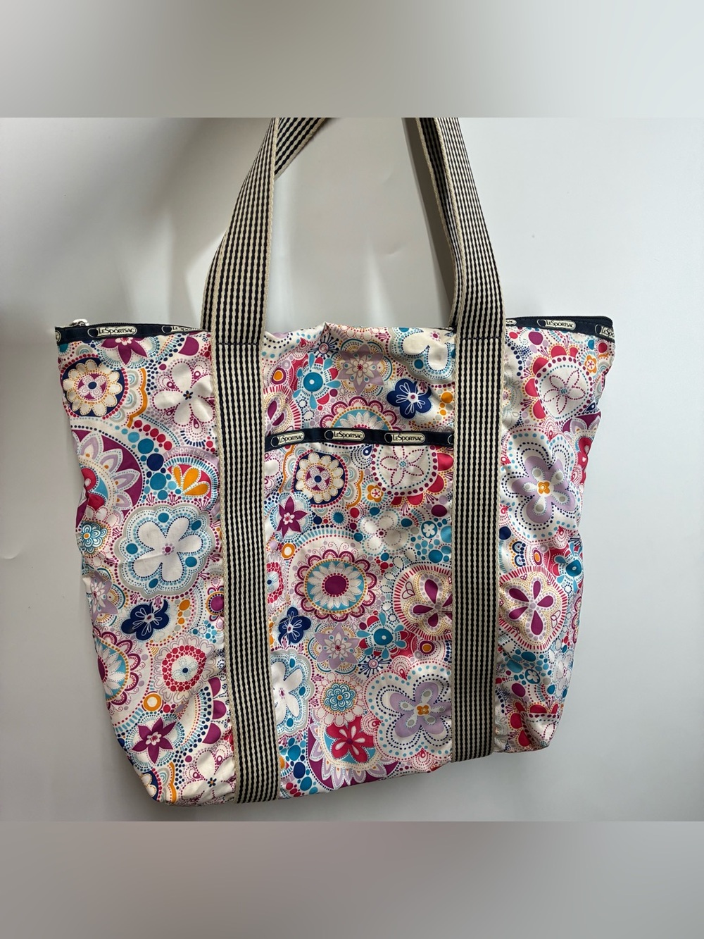 LeSportSac Erika Large Shoulder Tote Bag DAISY DO AOP Floral Colorful Rainbow